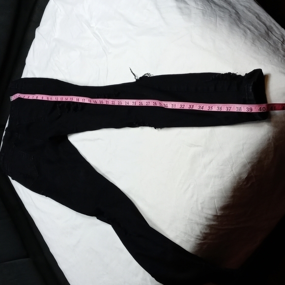 Red Fox womens size 11 ripped jeans - Picture 10 of 12